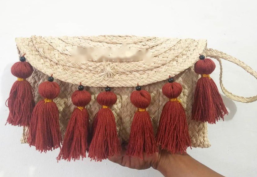 daniellaheab's tweet photo. Bueno, mi gente, yo no tengo historias tristes, solo cuentas por pagar. Por eso estoy arrancando un emprendimiento de bolsos tejidos en Usiacurí, Atlántico. Son a muy buenos precios y hacen un excelente regalo de día de las madres. Envíos a todo el país. Un RT ayudaría bastante. https://t.co/r6N8vtks19