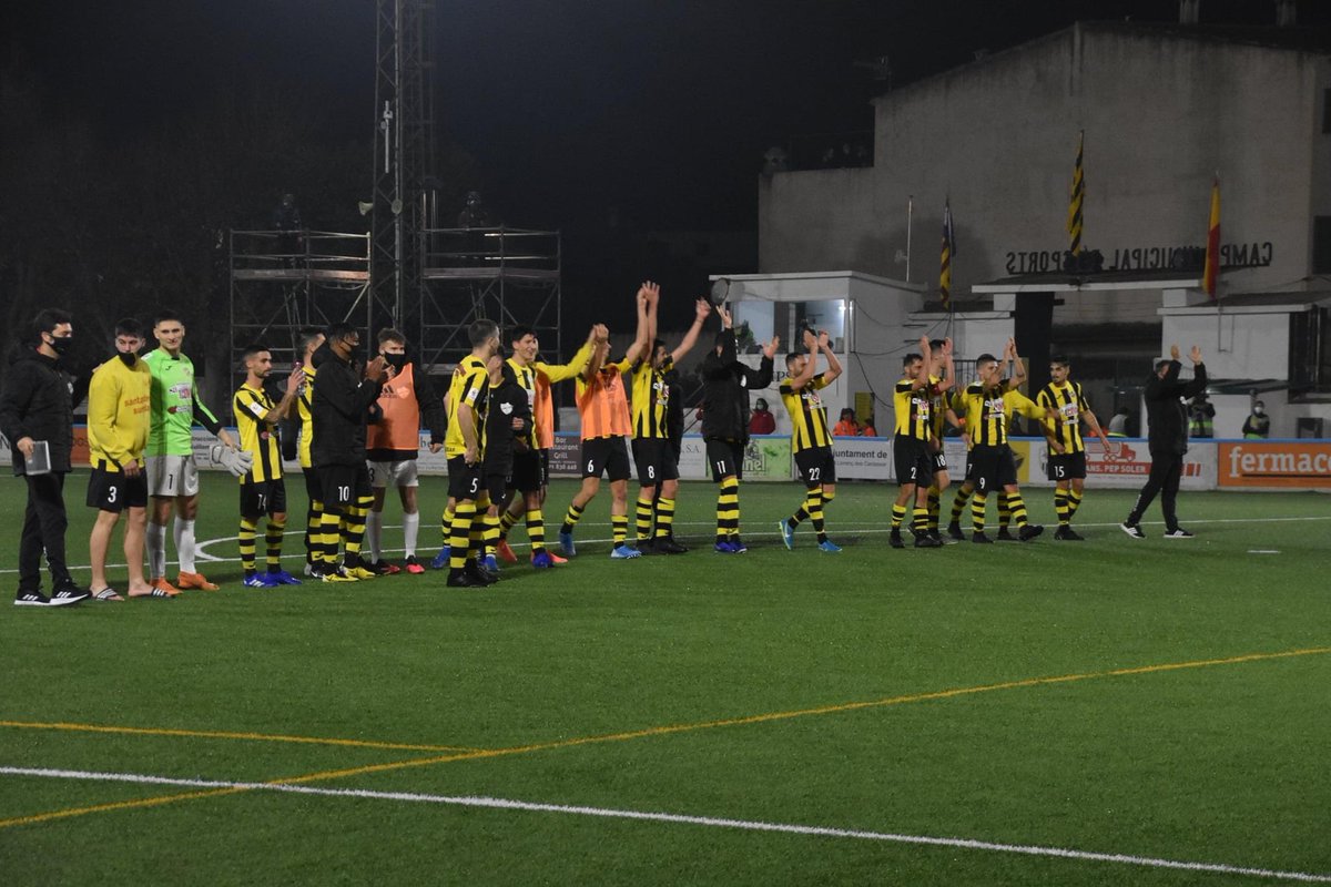 cardassar's tweet photo. 💛Para unos un partido más, para nosotros 𝒆𝒍 𝒑𝒂𝒓𝒕𝒊𝒅𝒐 𝒎𝒂́𝒔 𝒊𝒎𝒑𝒐𝒓𝒕𝒂𝒏𝒕𝒆 de nuestra historia.

#NoALaSuperliga en apoyo a todos los modestos que luchamos por nuestros sueños sobre el verde. https://t.co/nSX46LFZmx