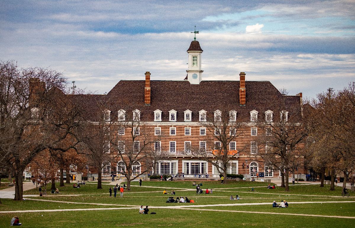 шампейн иллинойс сша. альфраганус университет кампус. урбан юниверсити. университет urban отзывы. частные школы нью-йорка верхний иссайд.