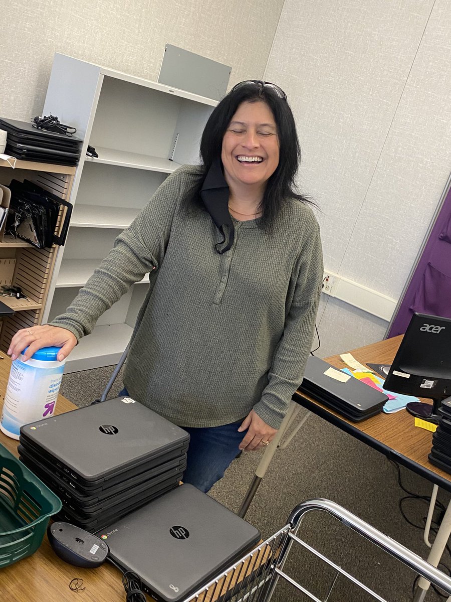VikingPridePH's tweet photo. Valhalla Vikings! Please welcome Mrs. Tina Deane, our new site technician! With over 13 years with MDUSD we are so lucky to have her expertise to help us! 💪🏼❤️👩🏻💻💻🖥🖨💙💛🌻#MDUSDisBACK #seeyousoon #proudprincipalpappas @MtDiabloUSD
#valhallavikings #mdusd #mdusdproud https://t.co/clP1pI9jMS
