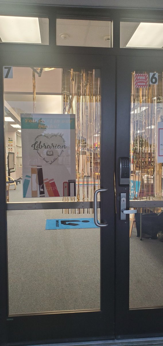 TigersLMCAldine's tweet photo. I have such an amazing team! Coach Tillman, @TorrezCrystal & @MsNBurr Thank you so much for kicking off Library Week with me! This was a great surprise!! #AldineLibraryWeek #HappyLibraryWeek #NationalLibraryMonth #CC @aldinelibraries https://t.co/RmdQuAycpA