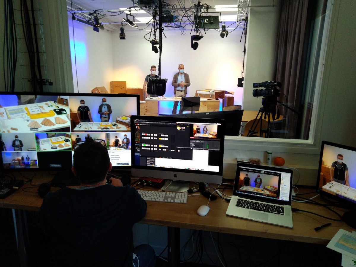 Attention ça tourne 🎥🧑‍🏫 ! Aujourd'hui, c'était au tour de la mallette "Le bois : un matériau issu du vivant" de nous dévoiler ses secrets.🧐 Des présentations de chaque mallette seront bientôt en ligne sur le site !