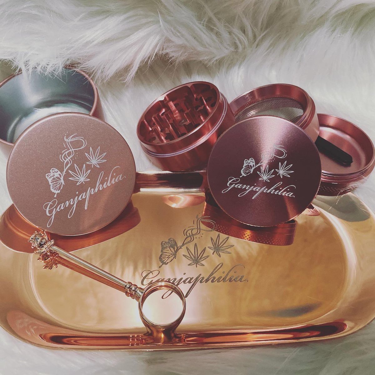 ganjaphiliallc's tweet image. 10% OFF EVERYTHING IN STORE!!
- orders over $10 ship FREE
- small FREE gift with your purchase!

ganjaphilia.com
etsy.com/shop/ganjaphil…

#etsy #shopify #shopsmall #WeedLovers #StonerFam #CannaFam #CannabisCommunity