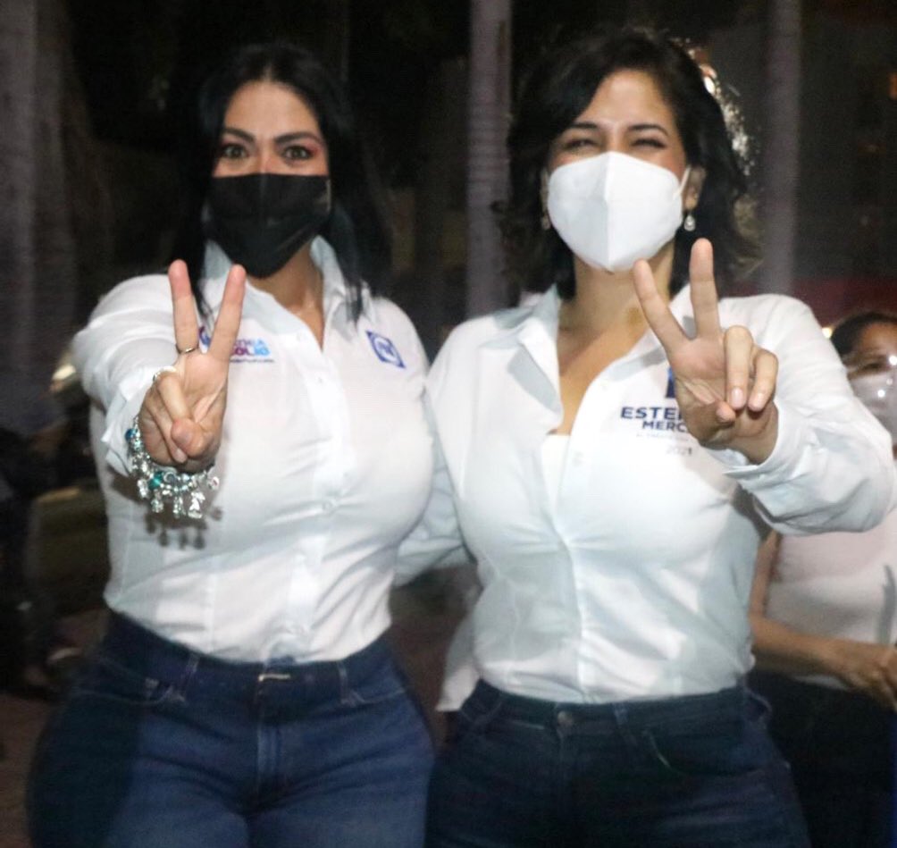 KathiaBolio's tweet photo. 🔹En el Municipio de #Solidaridad respaldamos desde el CEN de @AccionNacional a dos Candidatas que darán la batalla por #QuintanaRoo, nuestras próximas Diputada Federal @estefaniamerc por el D-1 y a @LiliCamposM Alcaldesa de la Ciudad, vamos con todo! #VaXQuintanaRoo 🔴🔵🟡 https://t.co/GuIgx42qlM