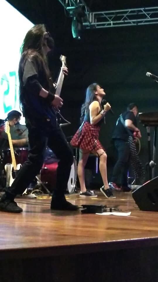 suenosdvioleta's tweet photo. A más de un año, hoy nuestro primer concierto 🎵 en el #casinolife con nuestros padrinos #losrockindevils https://t.co/e8oA4OFzoh
