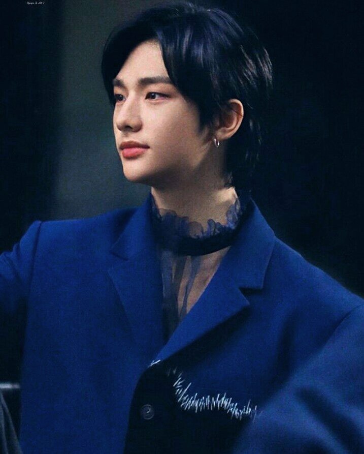 Hyunjin as Absolute Zero: a mixture of blue and green that contains absolutely zero red 