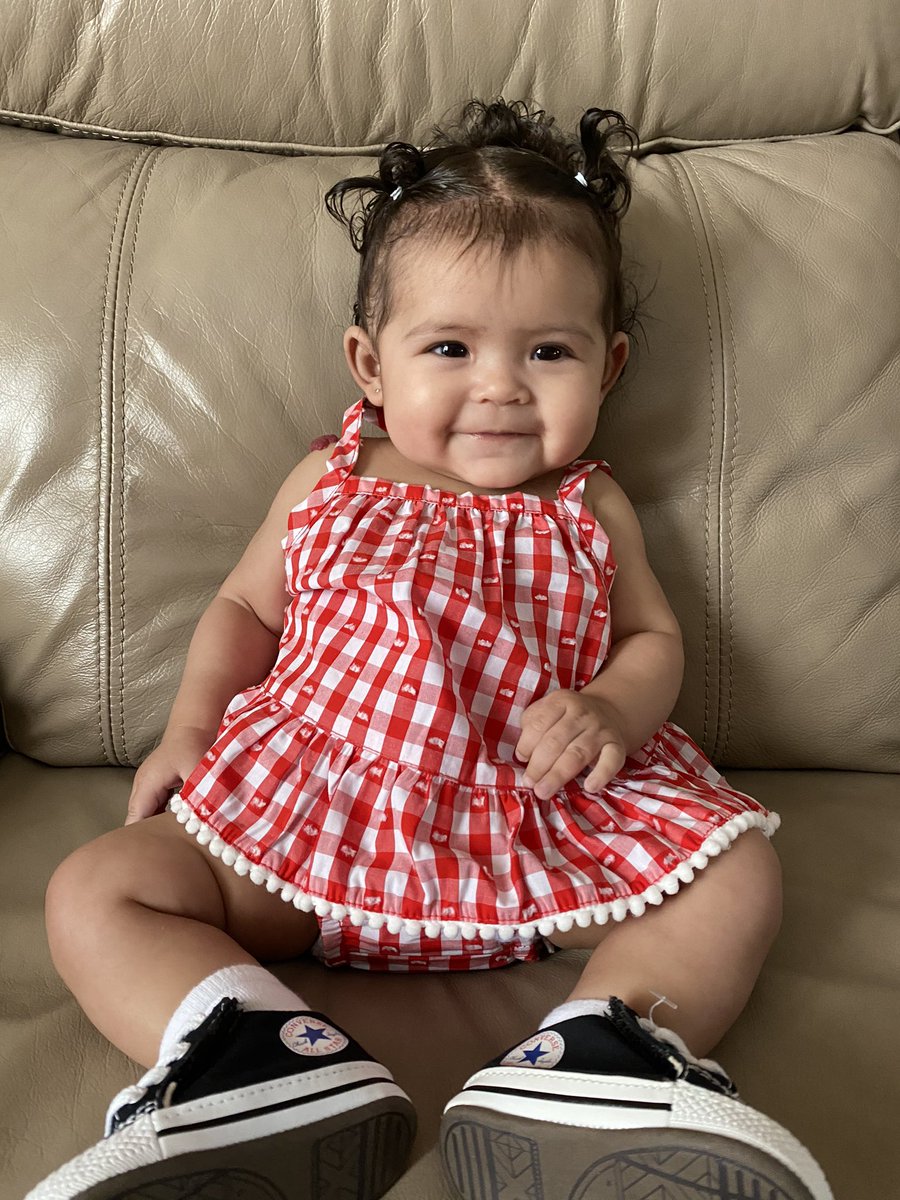 Ellie Rose is 5 months! She loves to laugh and stay up all night! I love you more than anything ❤️