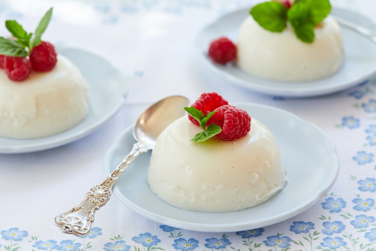 BigBoldBaking's tweet photo. “And for dessert, we’ll be having blancmange.“ Imagine saying that to your friends! 

Try my easy NEW recipe: https://t.co/XCO7vpDASA
#BoldBakingWorldWide https://t.co/ljAnJUNiGZ