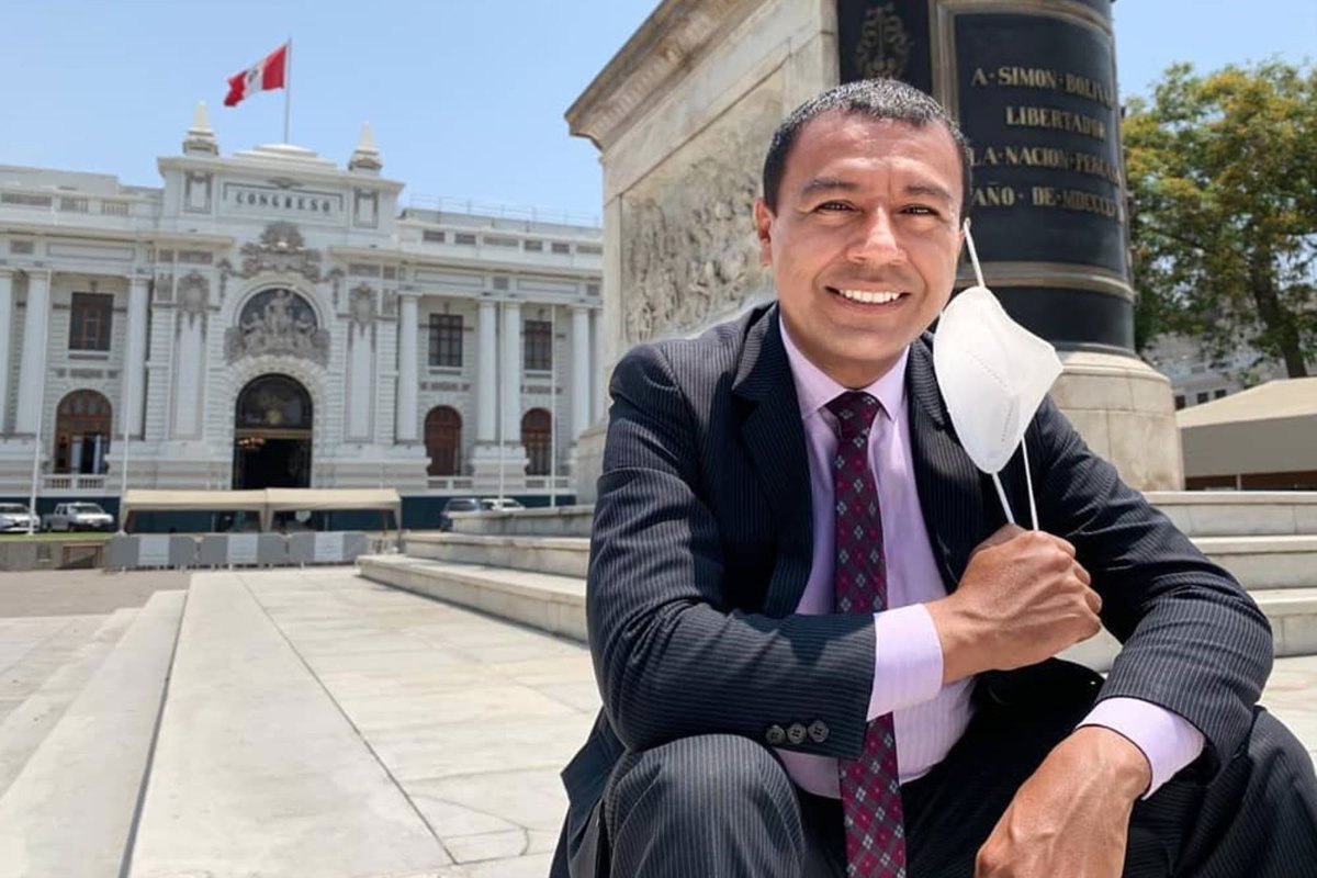 El día de hoy se ofrecerá una misa por la salud del presentador de Canal N Jimmy Chinchay, quien se encuentra internado afrontando su lucha contra la covid-19. 👉 bit.ly/3edyTxI