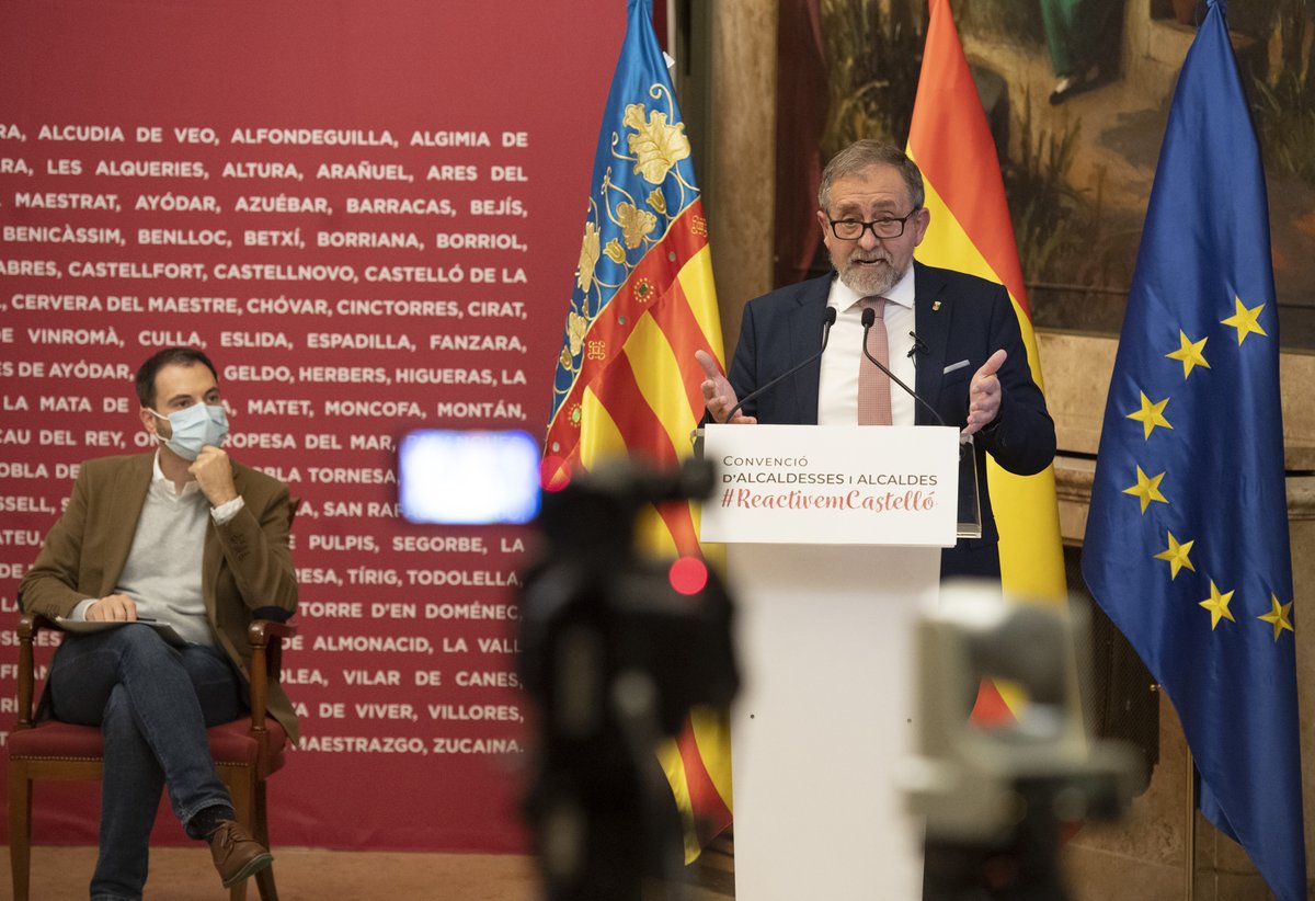 presidentjmarti's tweet photo. Quan els ajuntaments reben els 12,4 milions del #Pla135 podran invertir-los en allò que consideren, amb total autonomia, sense percentatges de despesa ni paternalismes. Eixa és la #NovaDiputació, la que creu en els pobles. Demà ho aprovarem en el ple.

#ReactivemCastelló https://t.co/cTuPIKuXIA