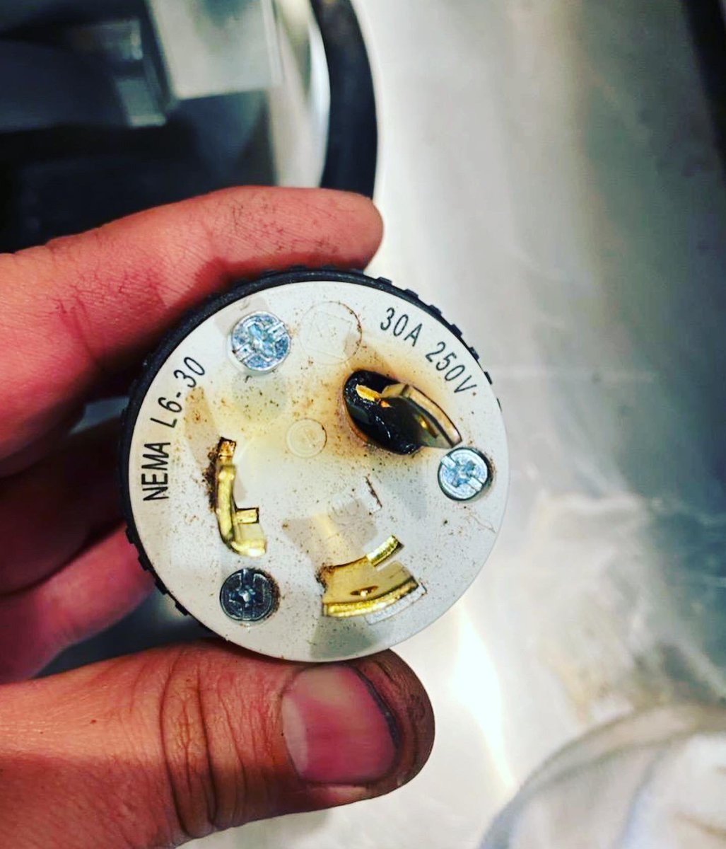 Happy Monday everyone! Found this at one of our service calls this morning. Installed a new plug and the customer was back up and running in no time.
•
•
•
#espressomachine #coffeefreak #coffee #espresso #coffeetasting #coffeelover #coffeetime #coffeeshop #coffeeaddict