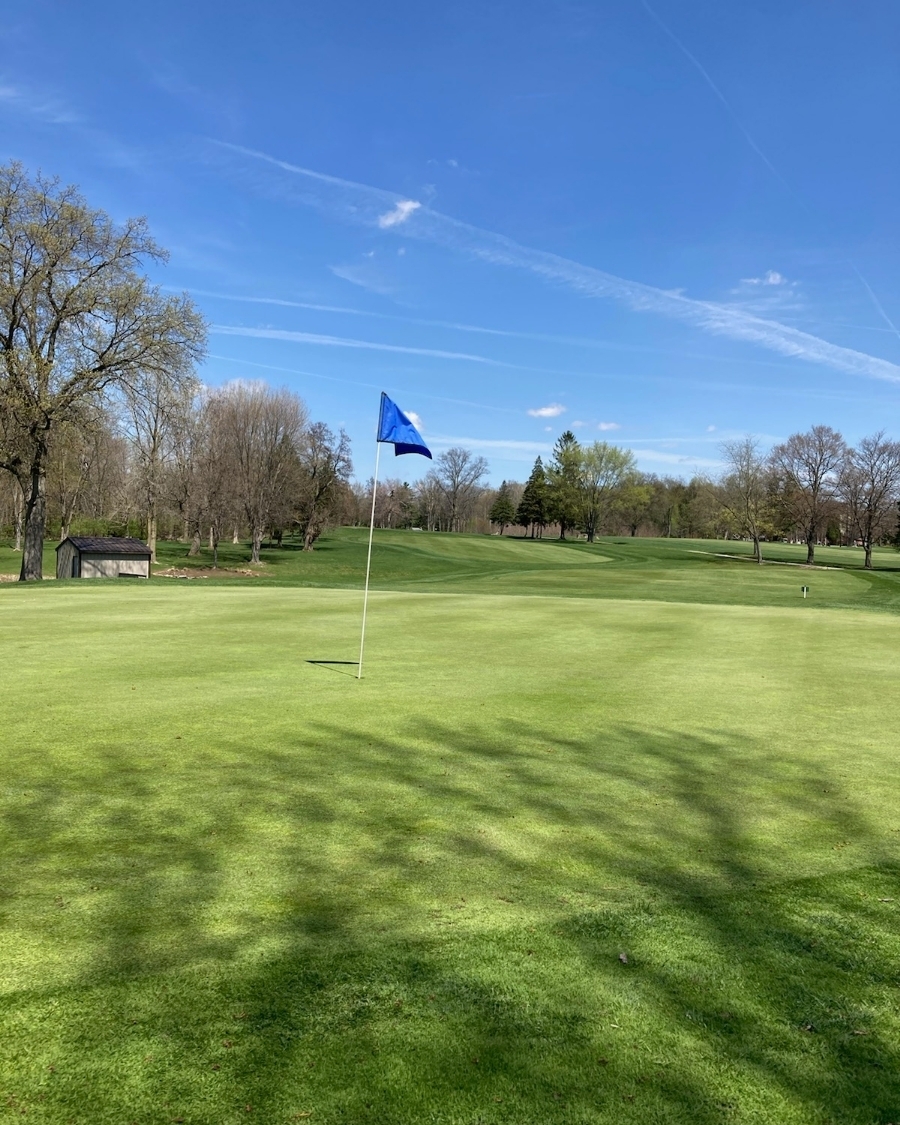 "The only thing a Golfer needs is more daylight." - Ben Hogan.  
..
Perfect day to get a few swings &amp; enjoy the beautiful weather !
..
#arrowheadgolfandeventcenter #starkcountyohio #northcanton #northeastohio #golflife #golfcourse #comesayhi #beautifulday #opentothepublic