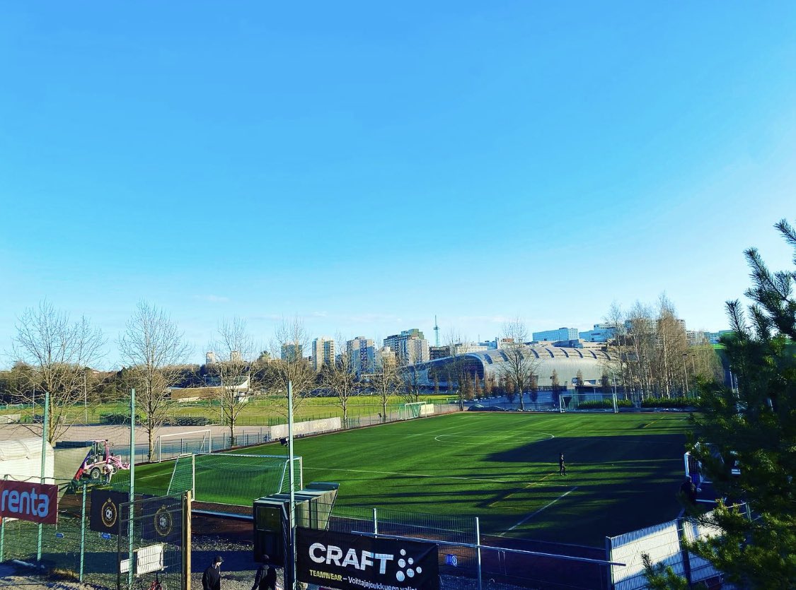 Kesäkausi 🌞🔥⚽️

#jalkapallo
#kuplahalli
#tekonurmi