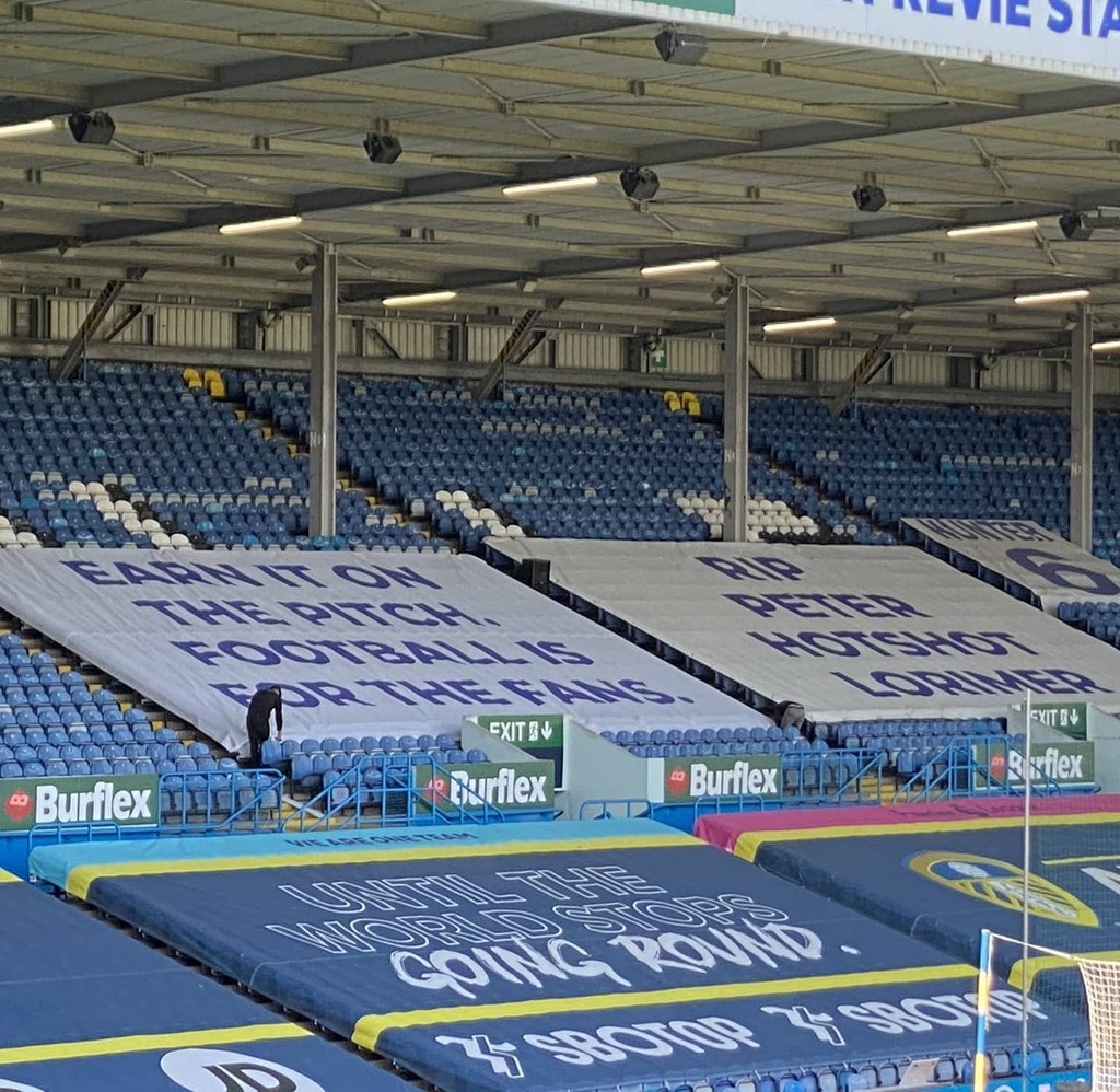 Huge banner in the Revie Stand at Elland Road for tonight's game. ‘Earn it on the pitch. Football is for the fans.’ Couldn’t have put it better myself! #lfc #liverpoolfc #liverpool #ynwa #lufc #leeds #leedsunited #leedsvliverpool #mot #europeansuperle… instagr.am/p/CN2ozk4jWH8/