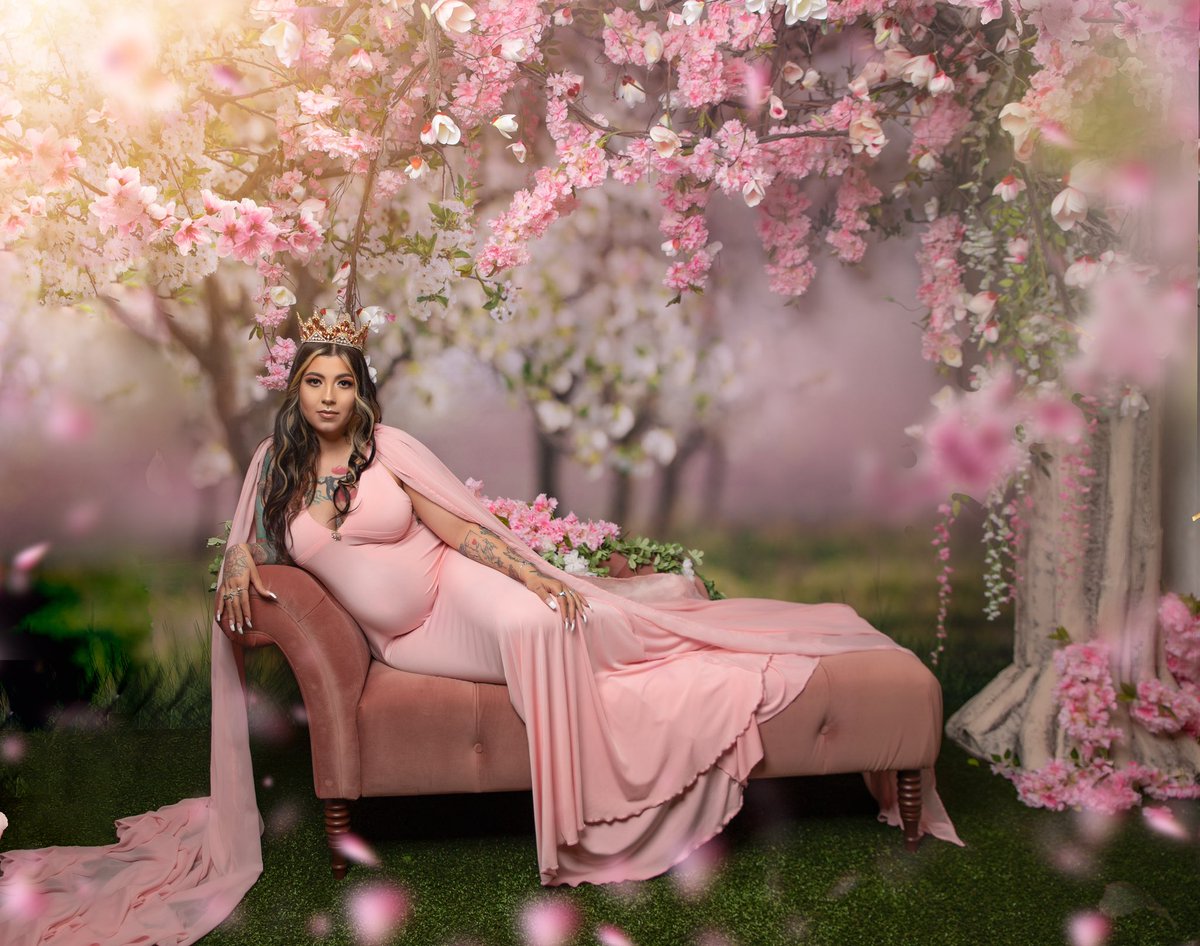 Sorry I keep flooding the feed with my maternity shoot, I truly felt beauti...