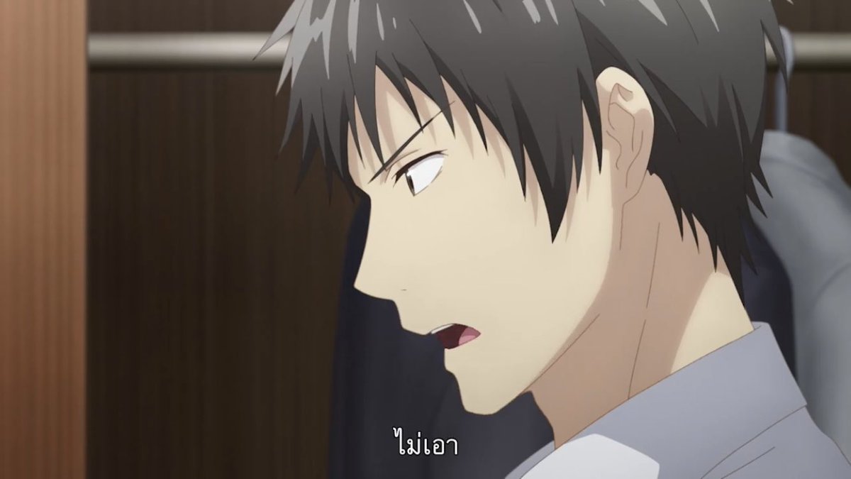 ทุกคนลุกขึ่นปรบมือให้โยชิดะ