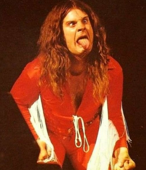OZZY enterándose que hasta entrado el 2022 no podrá tocar en vivo!! La pandemia que nos atrasa 2 años!! #efectometal