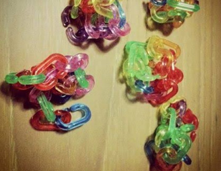 ชอบกระโดดยางรี   เล่นหมากเก็บเฟบ