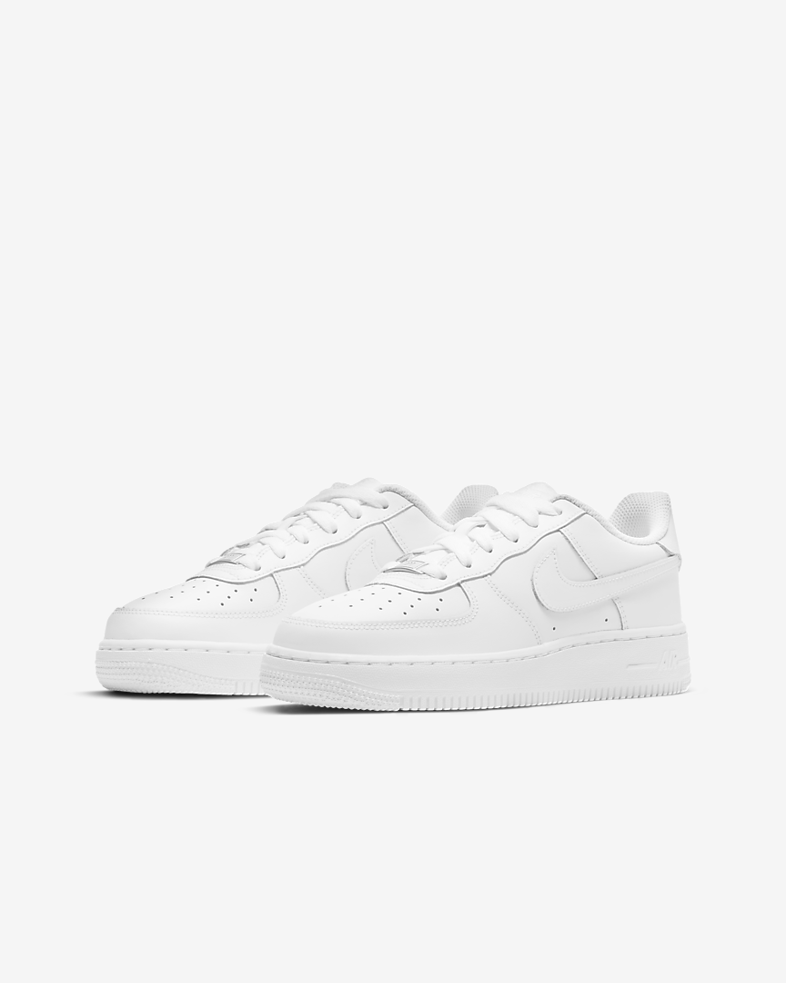 SOLELINKS's tweet image. Ad: Kids Nike Air Force 1 LE 'Triple White' dropped via @nikestore 

Grade School =&amp;gt; bit.ly/2QD0qAm

Preschool =&amp;gt; bit.ly/32tHrec
