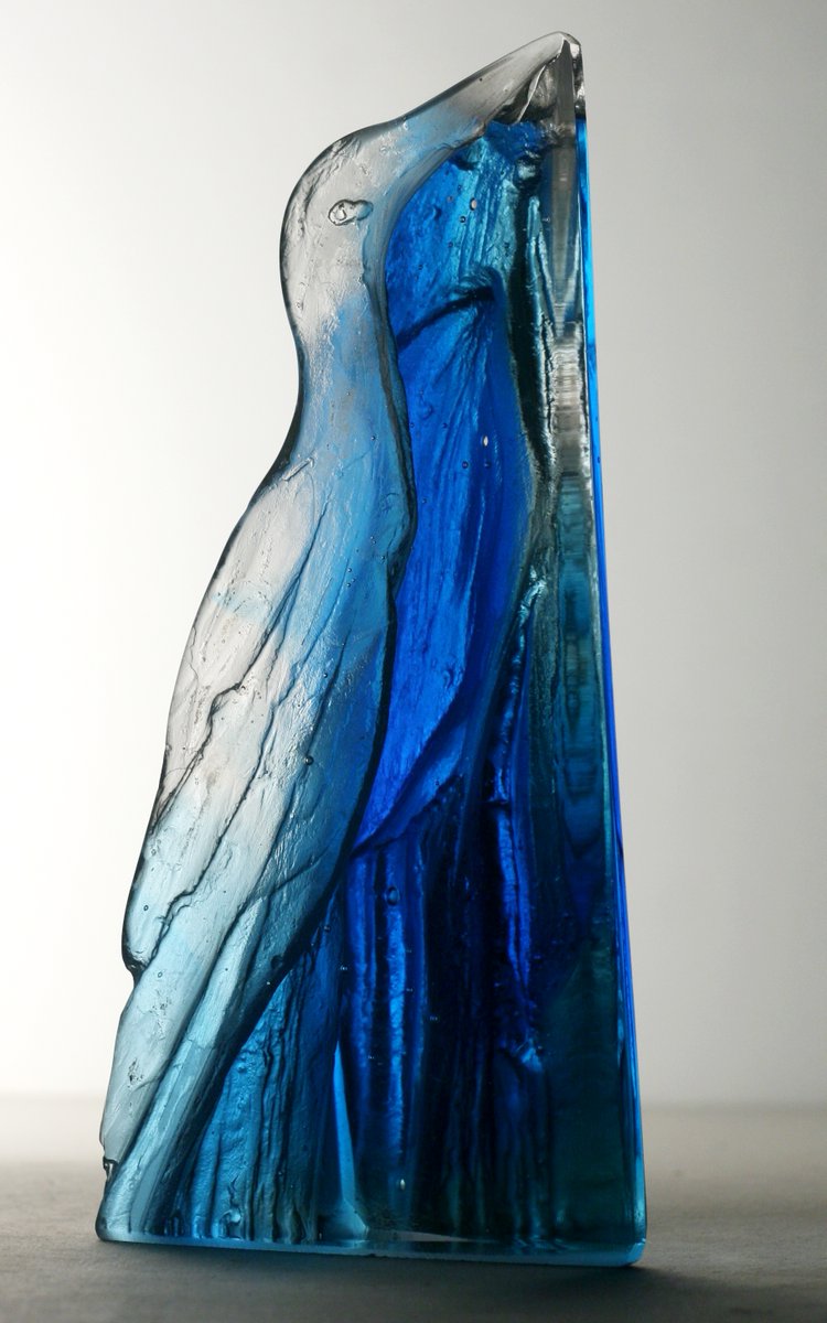 Every now again I try to incorporate birds into my cast glass work, Just finished this small test piece. 20 X 9 X 5 cm.