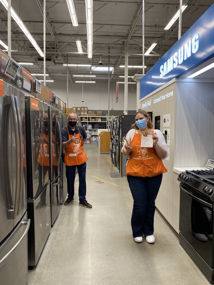 CiCi can be seen in floor and wall, driving the reach truck and is cross trained at the SSD what a great universal associate😎