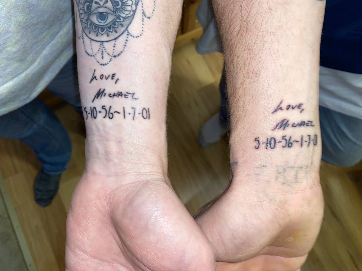 michelevivado's tweet image. Found my dad’s handwriting. 🥰