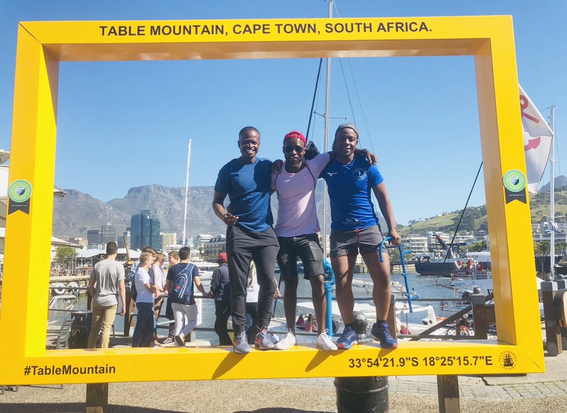 SelfieRunnerZA's tweet photo. I write in colour, so it really comes as no surprise that I’ve to paint a vivid picture of Cape Town for my readers - @V_and_A, Sea Point Promenade, @TableMountainNP, @CapeTownStadium &amp; Hout Bay, amongst others. I hope #CapeTownFires don’t destroy this beautiful city. https://t.co/Lf1KHCwt2X