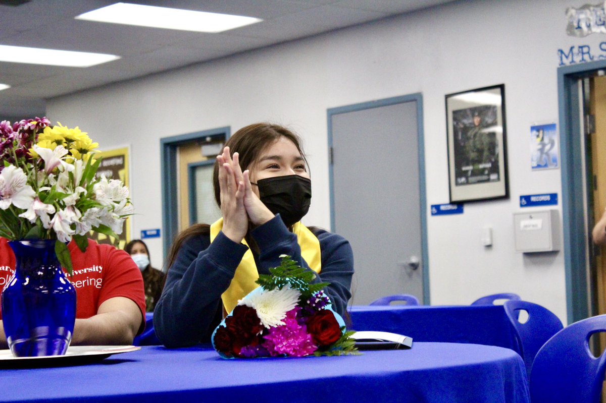 RialtoUSD's tweet photo. 🎓🎉 Congrats to Rialto HS Valedictorian Liliana Rojas &amp; Salutatorian Angie Rodriguez! The Knights surprised their top scholars for the Class of 2021 with a ceremony Monday morning.

We are proud of you, Liliana &amp; Angie! Go Knights! https://t.co/r9Mg9nGf5q