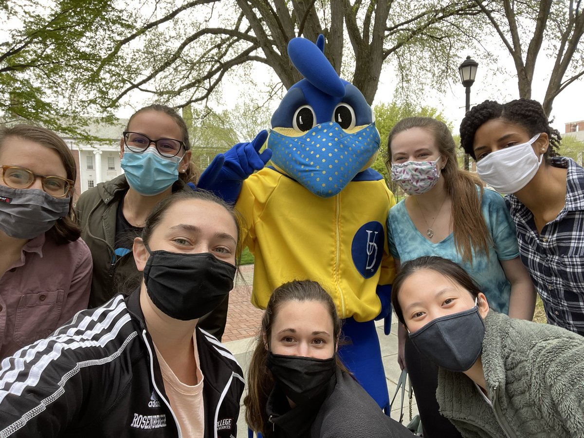Ran into <a href="/YoUDee00/">YoUDee</a> on the Green today! <a href="/FoxGroupUD/">Fox Lab at UD</a> <a href="/UDelaware/">Univ. of Delaware</a>