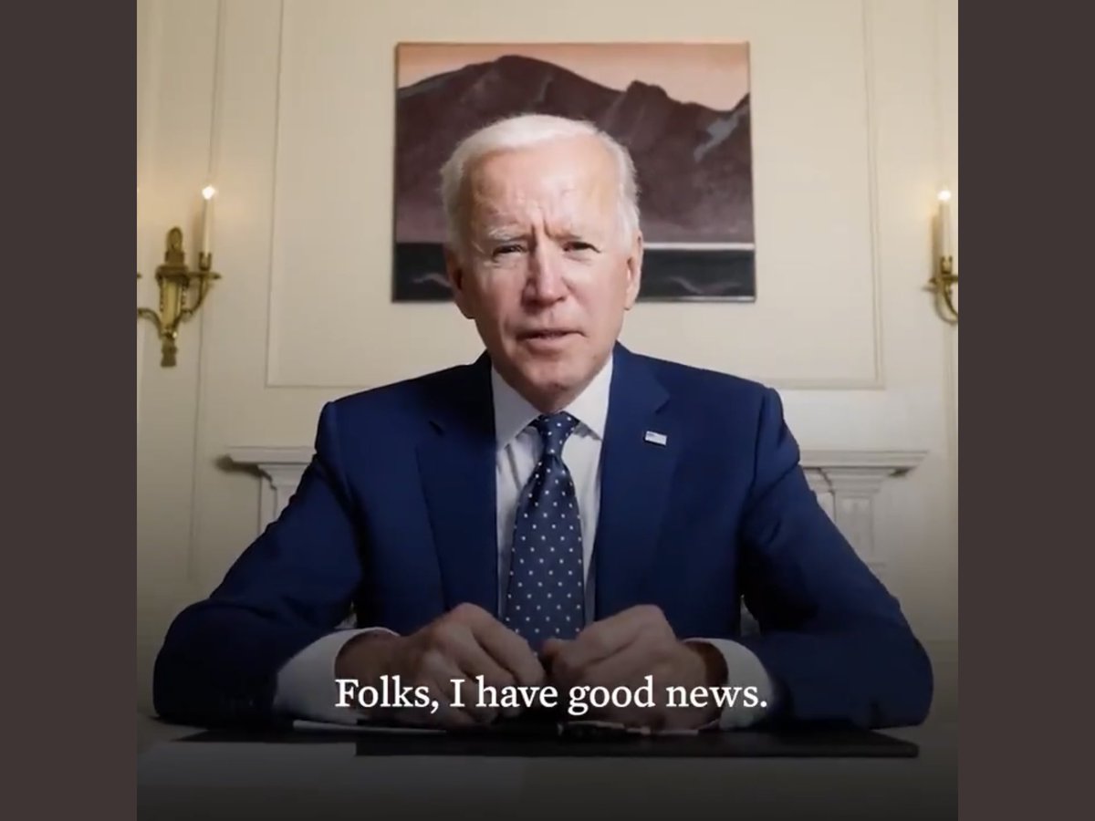 iwhale's tweet image. ประธานาธิบดีสหรัฐ: "พรรคพวก, ผมมีข่าวดี ทุกคนมาฉีดวัคซีนได้แล้วตั้งแต่วันนี้ เรามีพอ คุณจำเป็นต้องได้รับความคุ้มกันตัวเอง เพื่อไปป้องกันเพื่อนบ้านและครอบครัวคุณด้วย ดังนั้น ได้โปรดมารับการฉีดวัคซีนด้วย"

 จบ รู้เรื่อง ใน 19 วินาที