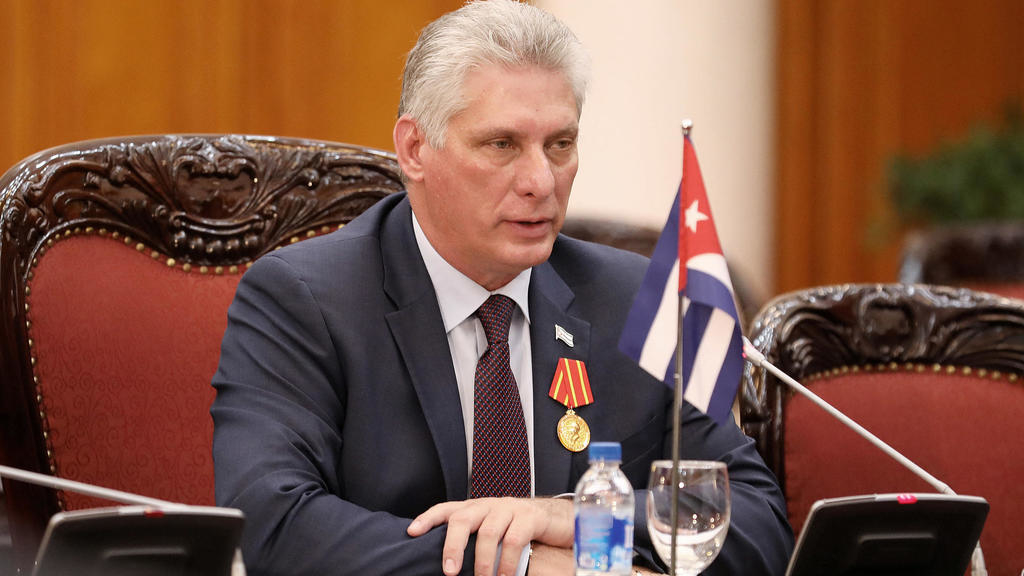 كوبا انتخاب الرئيس ميغيل دياز كانيل أمينا عاما للحزب الشيوعي خلفا لراؤول كاسترو