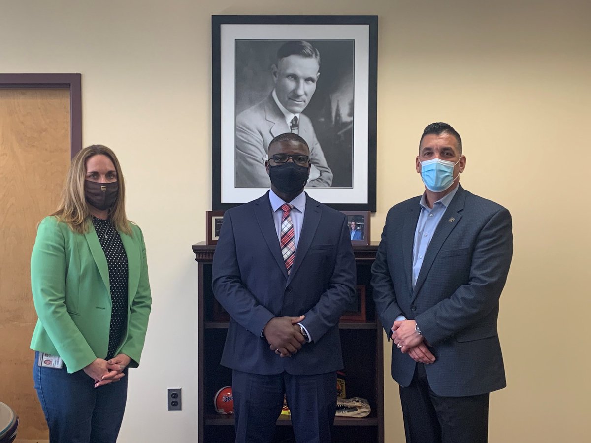 Amy Madeira tweet media