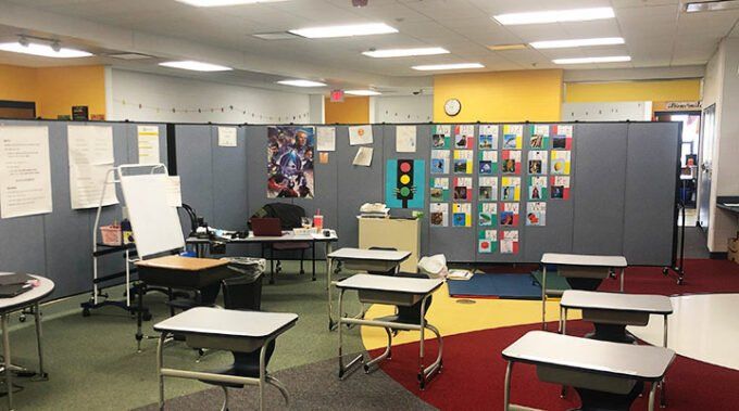 Screenflex's tweet photo. Though kids are returning to in-person school again, many changes have been made to increase safety in the building. Here's how one of our customers used Screenflex Dividers to create new classroom space and remain socially distant. https://t.co/UQ3iZuUhVA https://t.co/iEG6tIFyrF