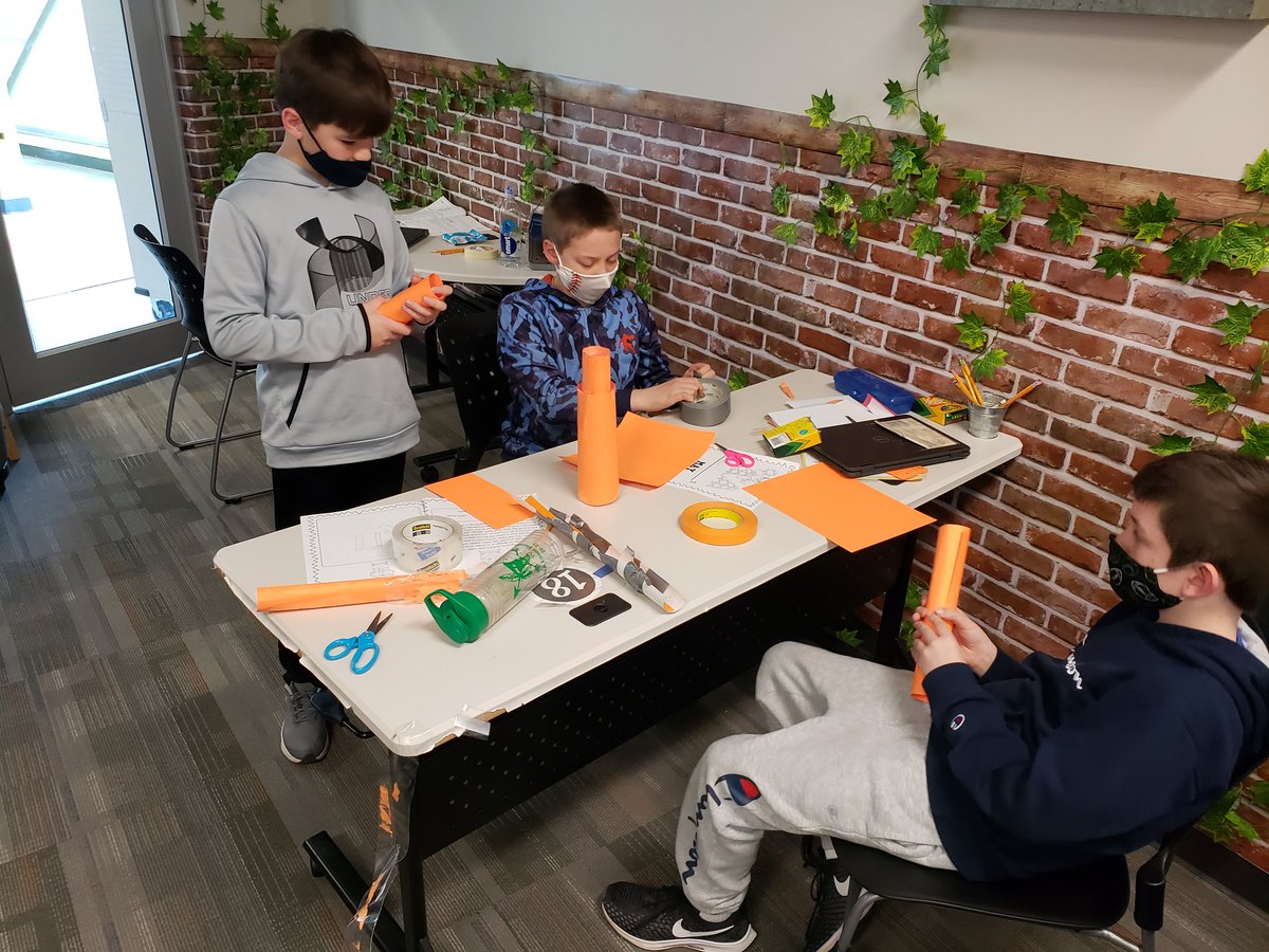 SJSDGATE's tweet image. Major engineering day here @HillyardTech. Students are making flying, waterproof cars and roller-coasters.