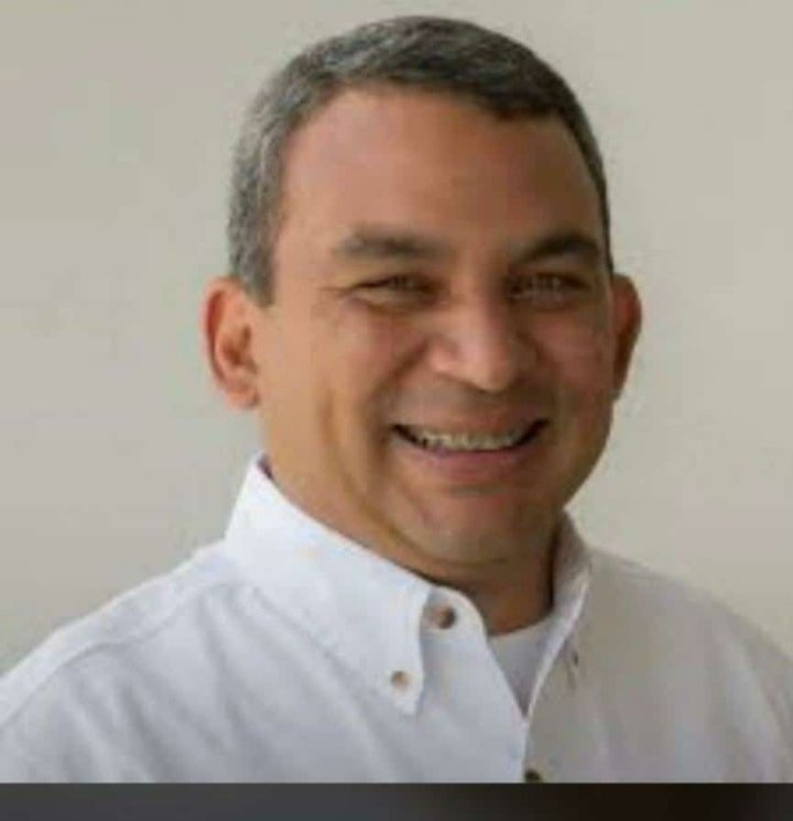 El Movimiento de Educadores de Aragua se une al dolor que embarga al municipio Girardot por tan lamentable pérdida Física de su Alcalde Pedro Bastidas. Nuestras condolencias para todos sus familiares y amigos. ¡Vuela alto Camarada #AbrilDeFuegoPatrio <a href="/NicolasMaduro/">Nicolás Maduro</a> <a href="/RMarcoTorres/">Rodolfo Marco Torres</a>