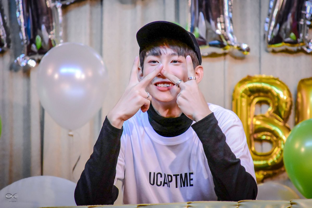 hourlyCisT's tweet photo. #captainchonlathorn #กัปตัน https://t.co/xQBcPXhnbA
