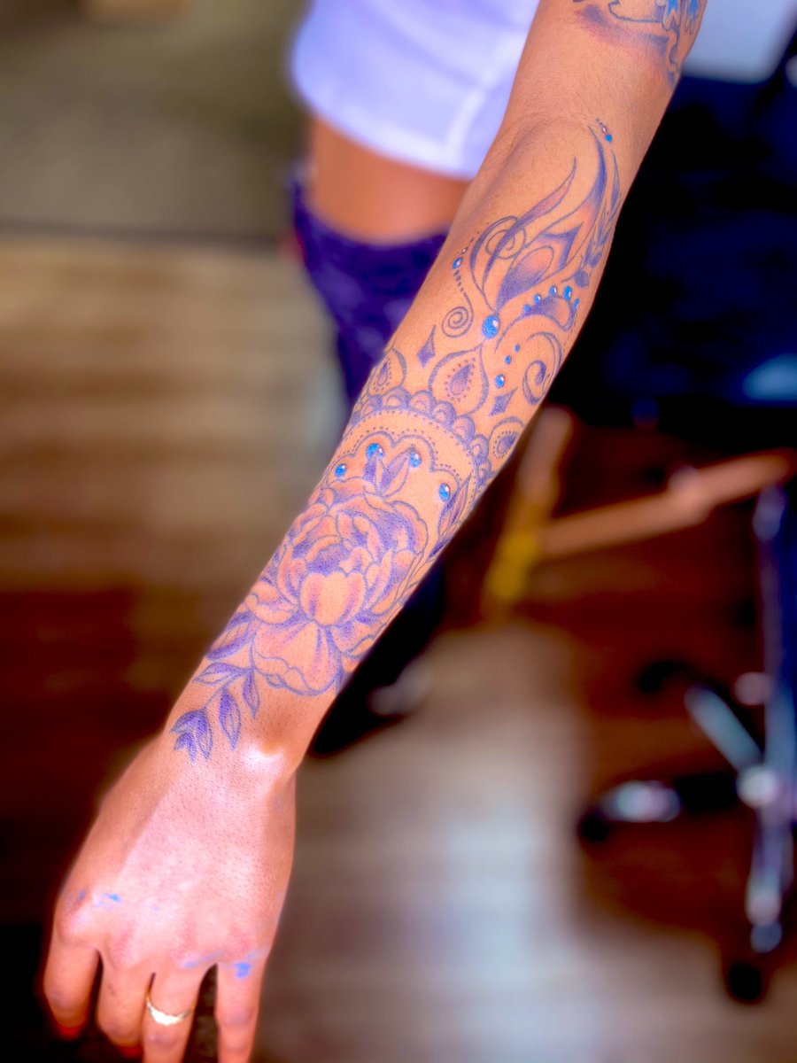 tornado_1997's tweet photo. Tattoo appreciation post 🥺🤍❄️ that’s my baby winter 🥶🤞🏾 https://t.co/V7dHZKDxXJ