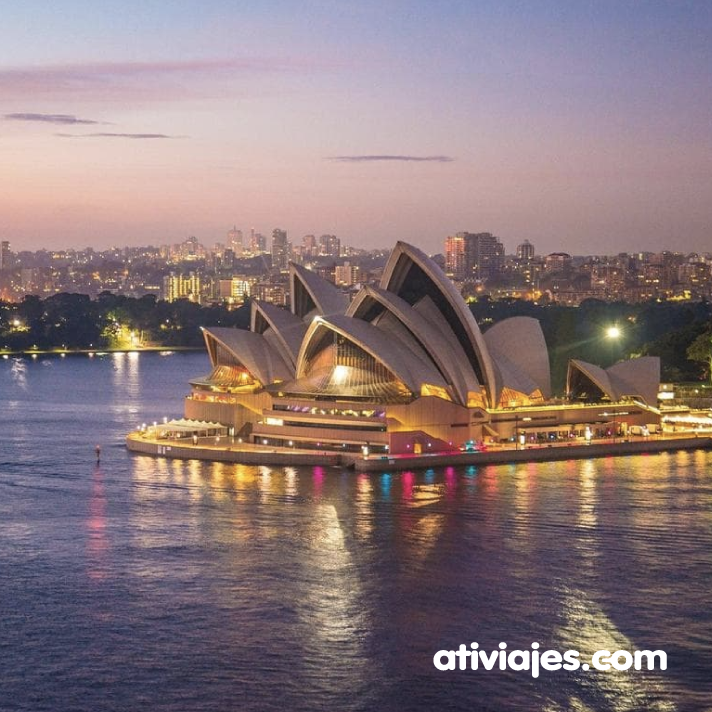 ativiajes's tweet photo. Sidney
Capital de Nueva Gales del Sur y una de las ciudades más grandes de Australia, es famosa por su Casa de la Ópera de Sídney junto al puerto, con un característico diseño. Un destino cargado de paisajes y variedad de excursiones.
#atilugares https://t.co/B0ujmoHVXt