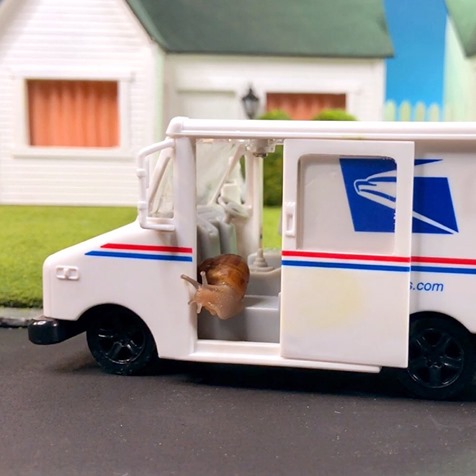 Mycroft_Masada's tweet image. Art by Aleia Murawski &amp;amp; Sam Copeland - instagram.com/p/B5YN6CCn8DZ/; curated by @sarahguestperry. #MiniArt2021 #SaveTheUSPS #SaveThePostalService #SaveThePostOffice #DontMessWithTheUSPS #SendMoreMail #SnailMail #MailArt #PostalMail 🎨🔬🖼