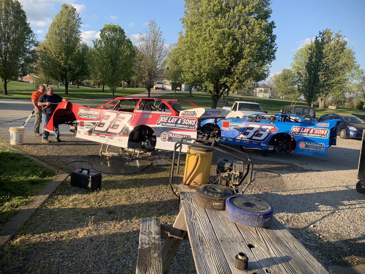 It’s not truly Monday if the cars aren’t outside getting a good bath! #OutlawRacing