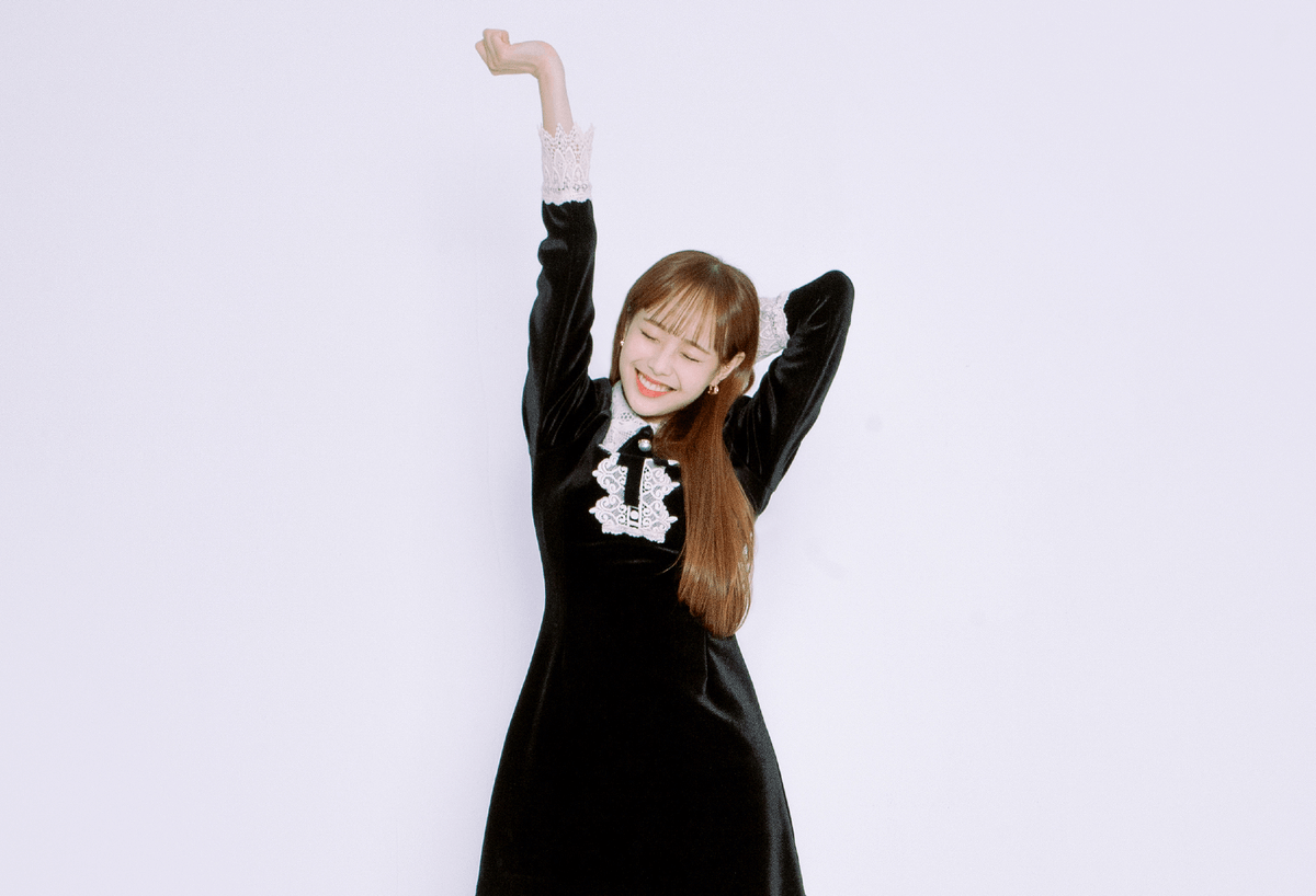 thinking of chuu 🐧 (@chuusthoughts) on Twitter photo 