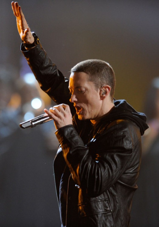 EmSlimShadyNews's tweet image. Today Eminem completes 13 years of sobriety.
We are proud of you Marshall !
Congratulation GOAT 🐐🐐

#Recovery13