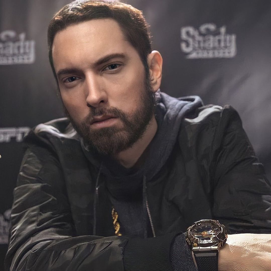 EmSlimShadyNews's tweet image. Today Eminem completes 13 years of sobriety.
We are proud of you Marshall !
Congratulation GOAT 🐐🐐

#Recovery13