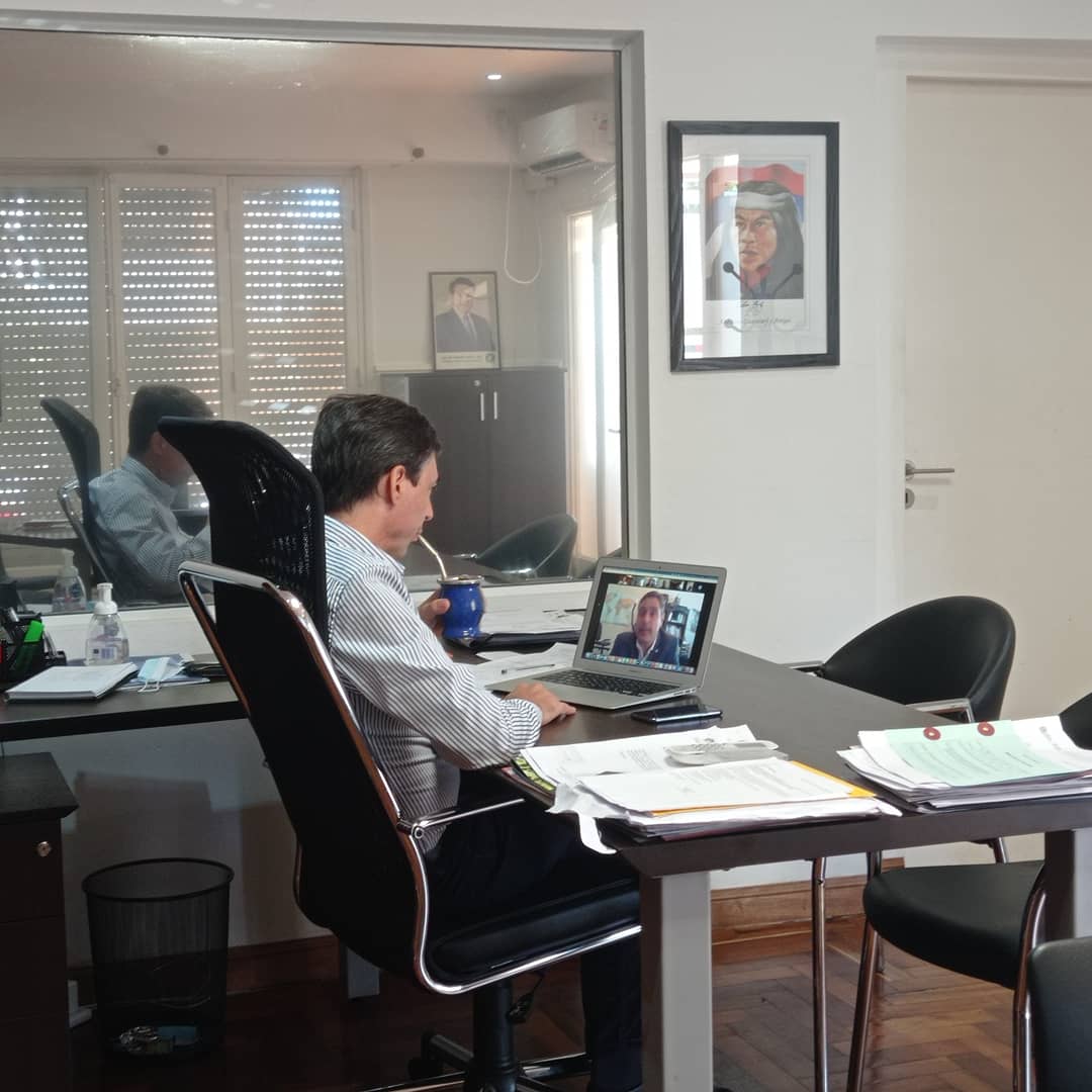 #Nuevosmercados 🤝 El ministro de industria, <a href="/trevisan_nic/">Nicolas Trevisan</a>  junto a su equipo dialogaron con el presidente de  <a href="/ArgTexasChamber/">Argentina-Texas Chamber of Commerce</a>, Esteban Sánchez para fortalecer la relación comercial y la cooperación económica entre Texas- E.E.UU y Misiones- Argentina.