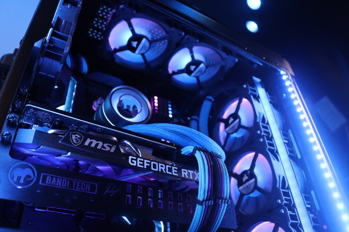 Even our custom GPU brackets light up!
Build is so chill 🔵🥶❄️🌌💎
#WeCanBuildAnything #GamingPC #BandiTechDaily