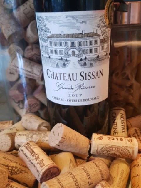 thewinebluff's tweet image. 4/5 , 91pts

€12 @supervaluirl (half price normally €23…. Wine from Château Sissan via Vivino: vivino.com/users/stephen_…