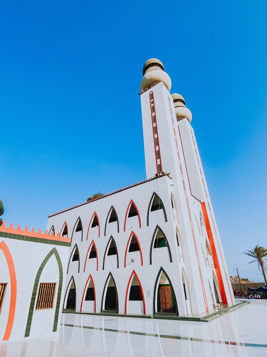 After a chilled morning with croissants and Covid tests (for next location), a visit to Mosquée de la Divinité (Mosque of the Divinity)