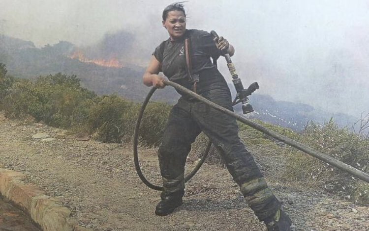 To all firefighters. Especially the beautiful strong ladies. Thank you. Such strength, endurance and pride. #gogirls #girlpower #CapeTownFires #capetownfire #capefire #Respect