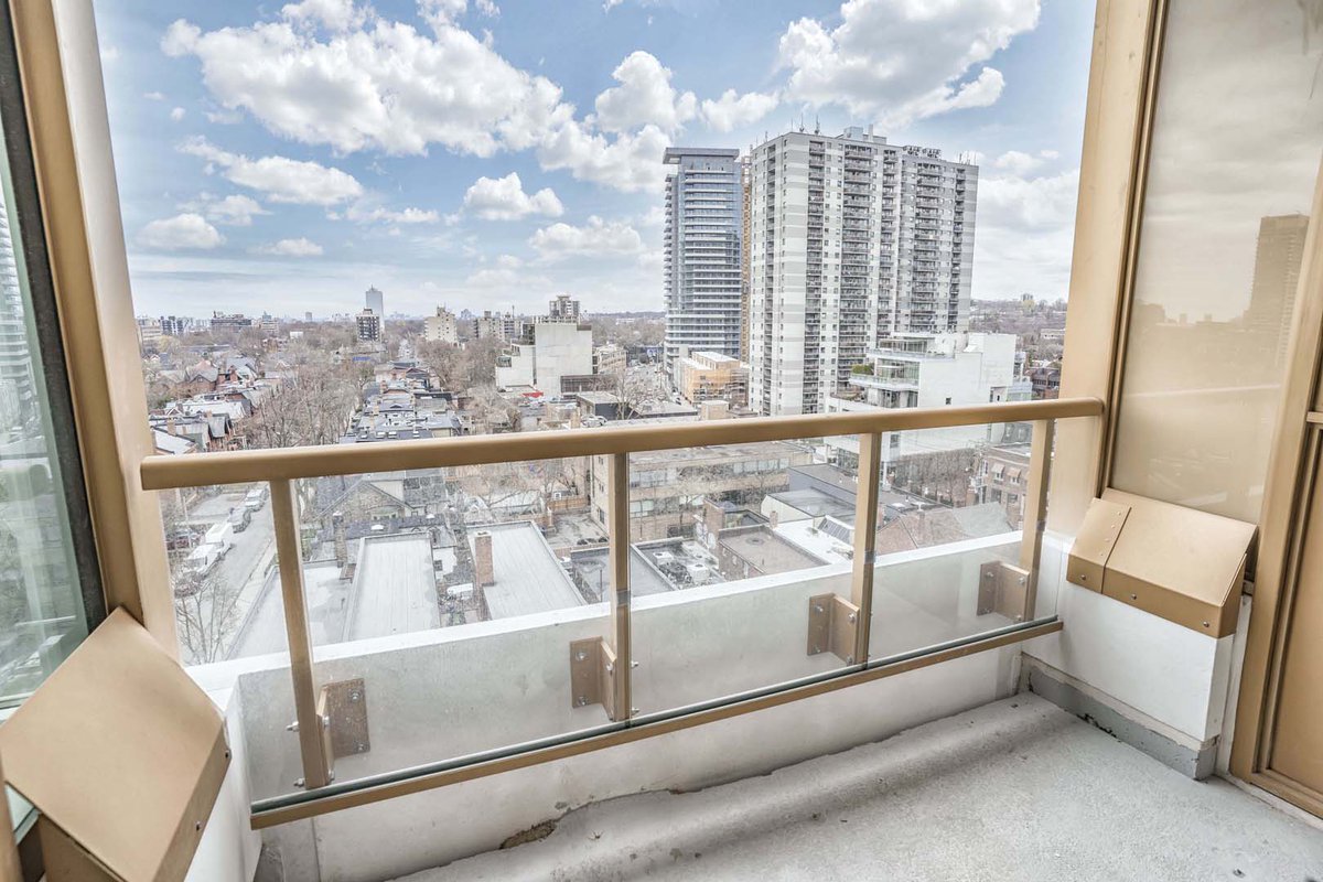 DashPM's tweet image. We are happy to see our beautiful brand new #condo in the #151Avenue project featured as #condooftheweek by @PostCity. Read the full article here: bit.ly/3gAJi9B Call us for more details: bit.ly/2QjxRIi.