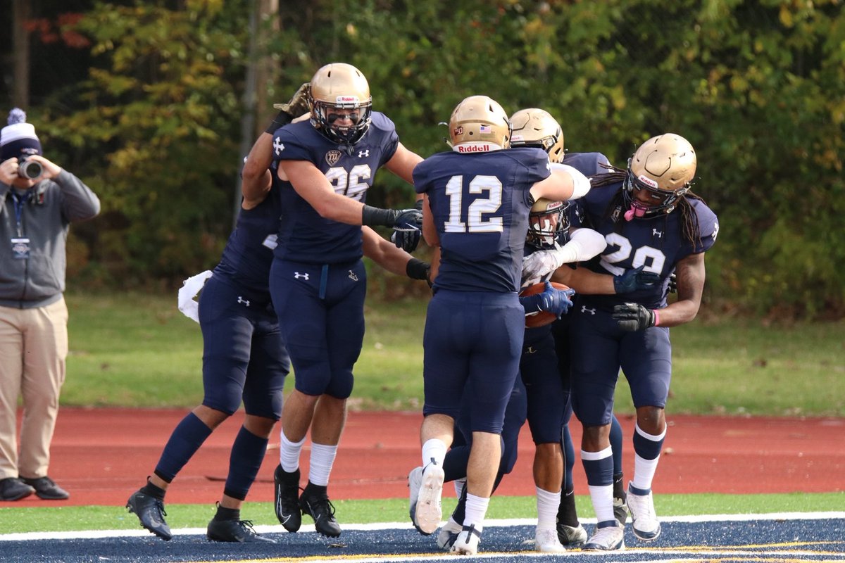 Coach_Bates24's tweet photo. The relationships built / memories I’ve made as a Man of Carroll will carry on with me for the rest of my life!! #DayofGiving #Givetowhatyoulove #OnwardOn @JCUFootball @JCUAlumni https://t.co/urQkj6PeL7